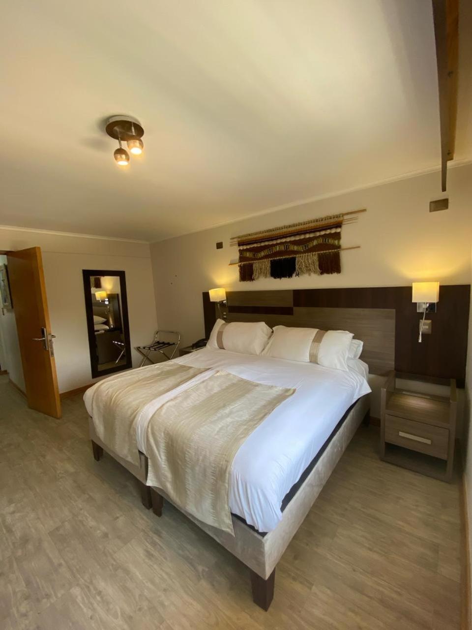 Hotel Boutique Reyall Сантьяго Екстер'єр фото