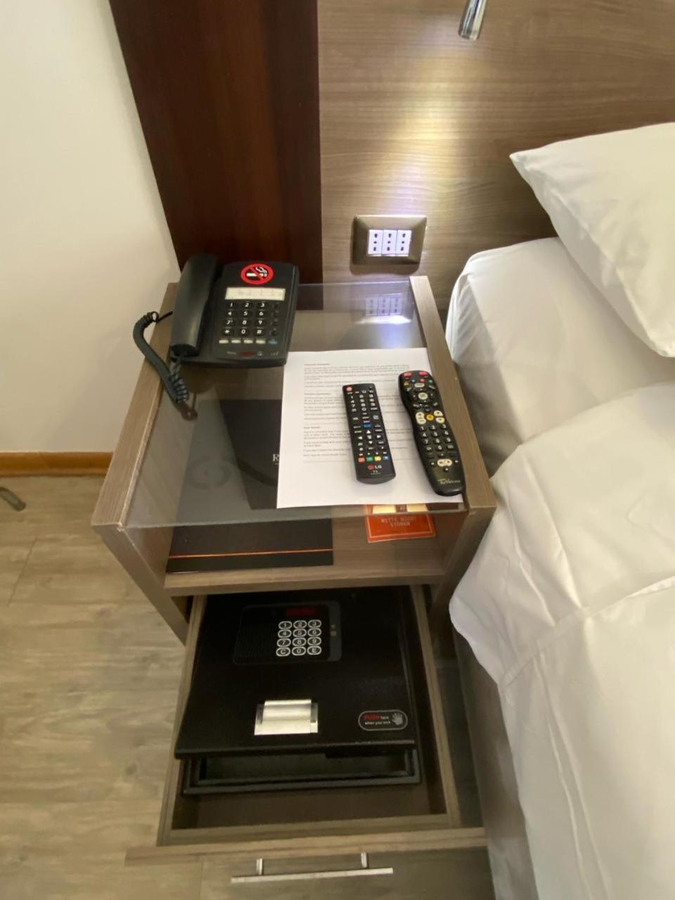 Hotel Boutique Reyall Сантьяго Екстер'єр фото